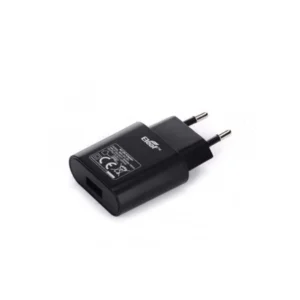 Μετατροπέας φόρτισης USB-C σε πρίζα, ηλεκτρονικό τροφοδοτικό, γρήγορη φόρτιση συσκευών, σημείο πώλησης ηλεκτρονικών ειδών.